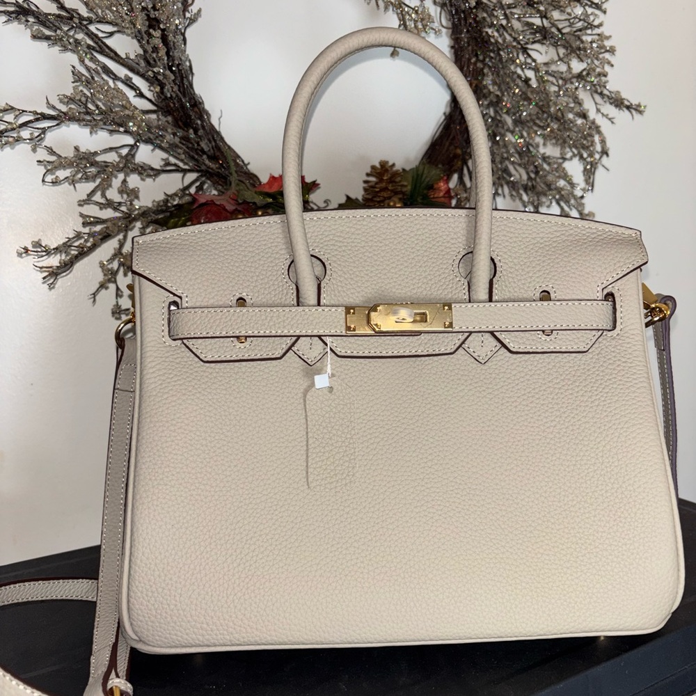 Elephant Gray Genuine Leather satchel 30cm Gold Hardware. New w/o tags. No logo.